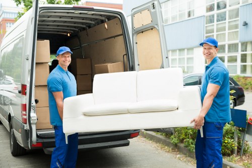 Local removals help for Surrey Quays homes and flats