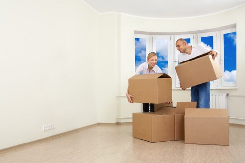 Commercial moving van support near Surrey Quays and Canada Water